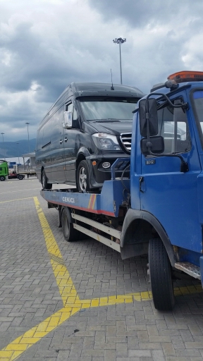 Üsküdar Oto Kurtarıcı Çekici Yol Yardım